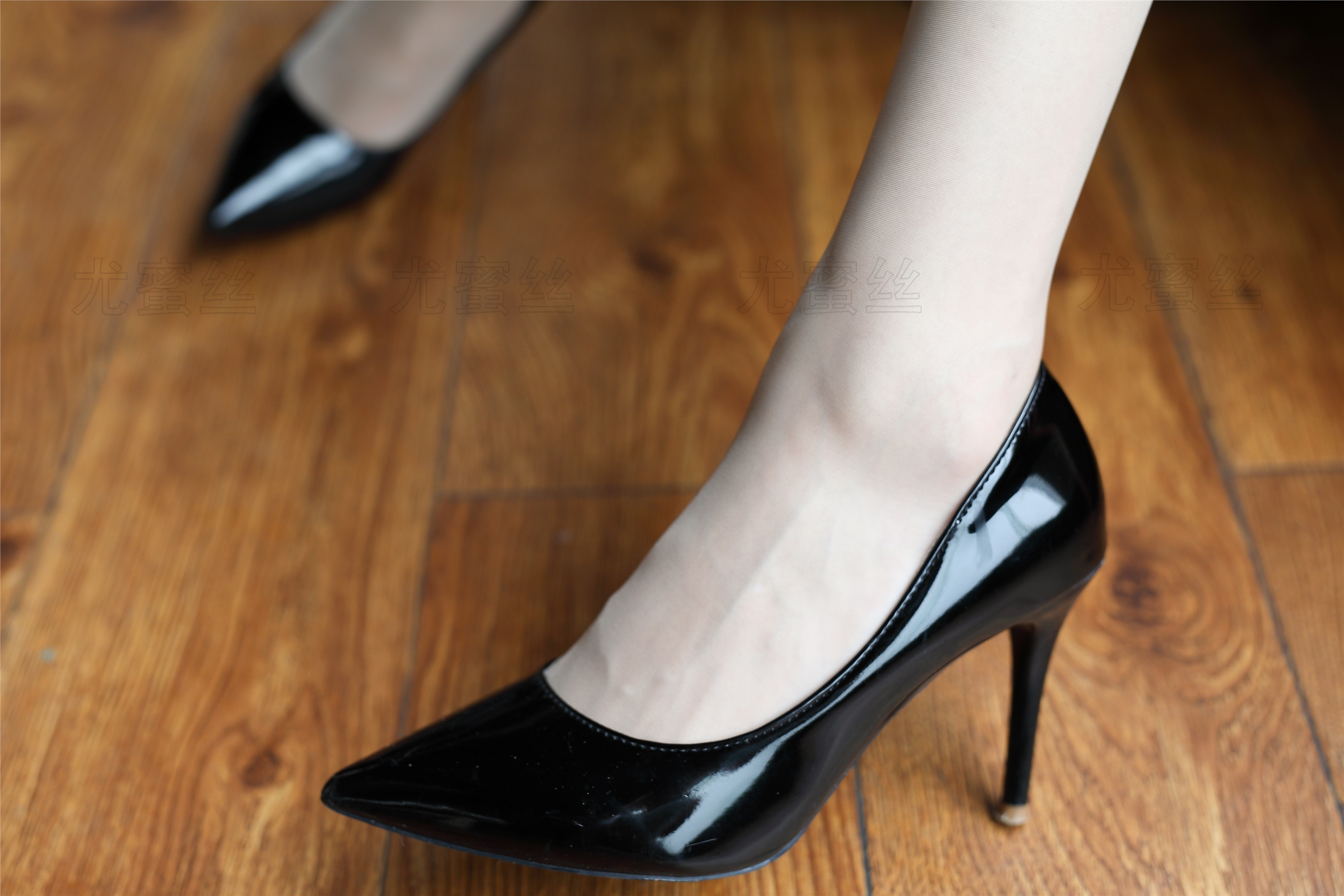 尤蜜丝 穿搭写真 NO.024